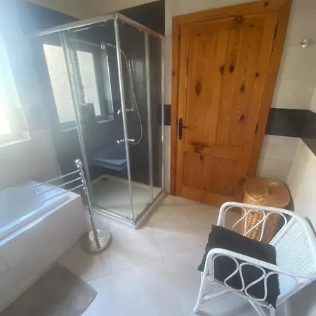 Gozo Entire With Large Pool Sea And Country Views Semesterbostad Xagħra