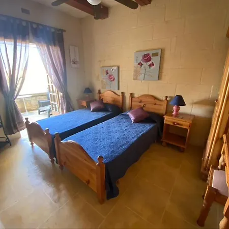 Gozo Entire With Large Pool Sea And Country Views Semesterbostad