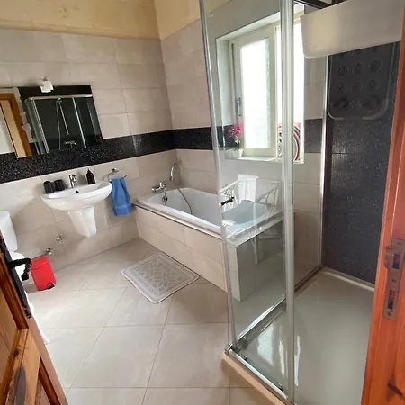 Semesterbostad Gozo Entire With Large Pool Sea And Country Views