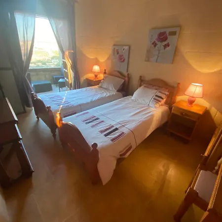 Gozo Entire With Large Pool Sea And Country Views 度假居