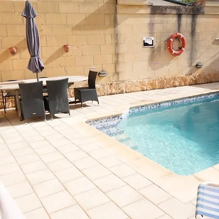 Gozo With Scenic Views And Pool Ferienhaus