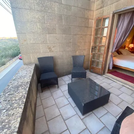 Gozo With Scenic Views And Pool Ferienhaus Xagħra